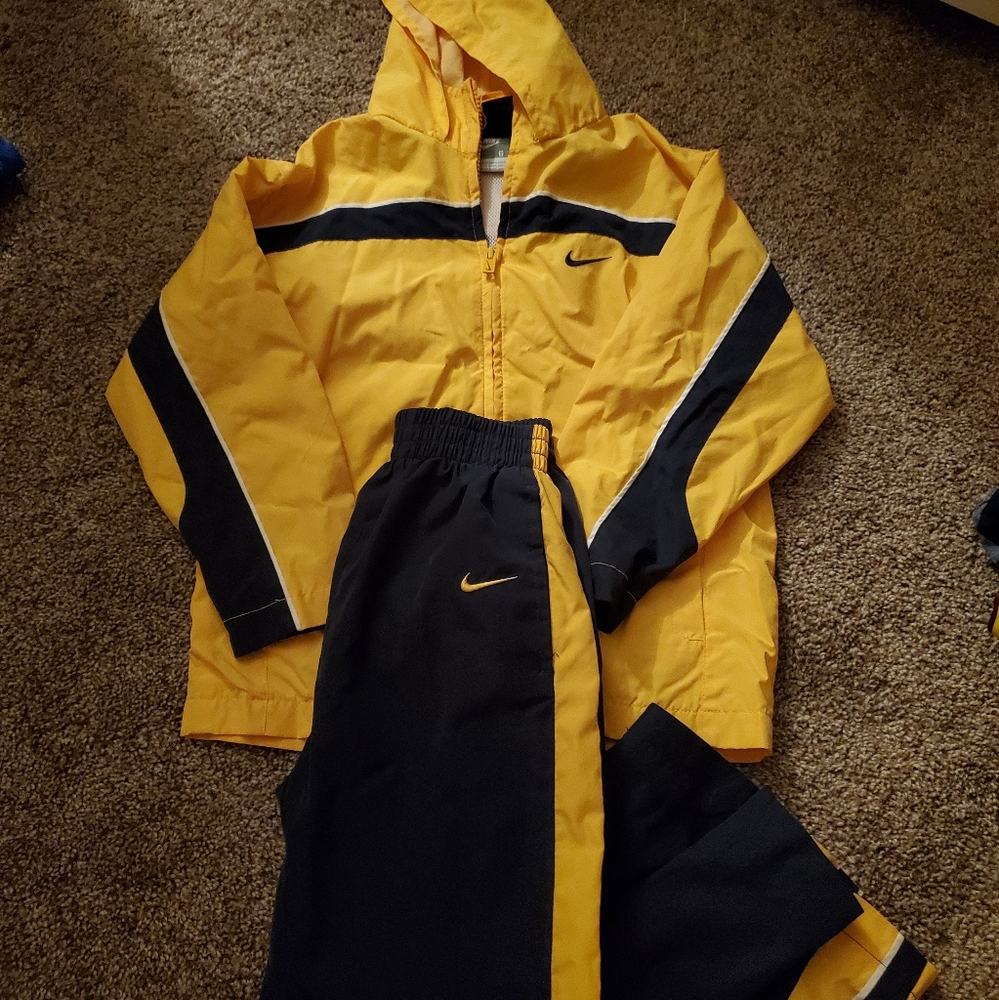 Nike wind suit